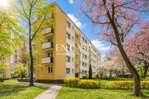 57 m 4 pokoje balkon Wola
