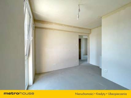 Nowe dwupoziomowe mieszkanie z balkonem.