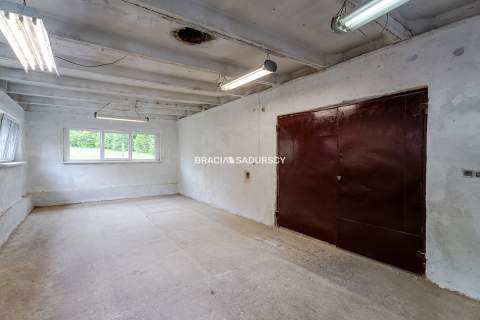 200m2 usługowo-magazynowego, duży parking