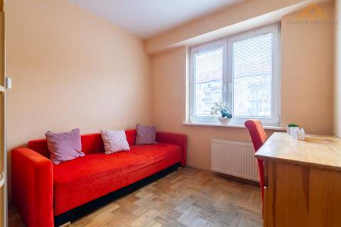 Parter, 2 balkony i widok na zieleń. Przestronne 63 m2 ,ul. Kanta
