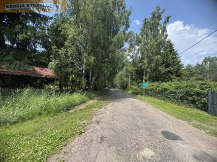 Działka przy strumieniu, blisko jezior