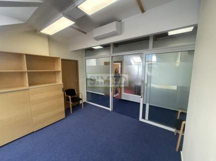 Wysoki standard,skosy,recepcja,parking,dostęp24h