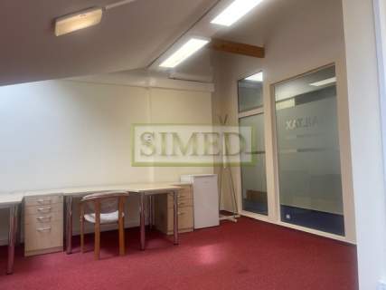 Wysoki standard,skosy,recepcja,parking,ochrona,24h