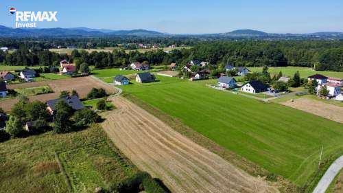 Widok na góry, Spokojna okolica