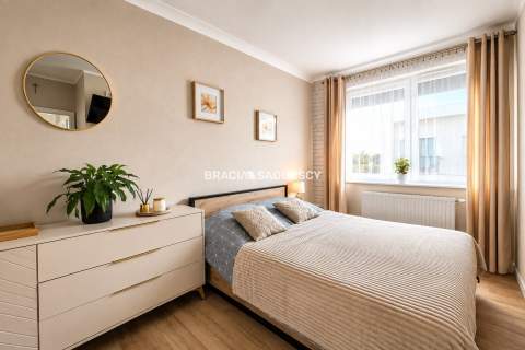 3 pok wysoki standard duży balkon ul. Kantarowicka