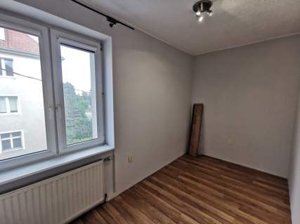 Zrewitalizowana kamienica możliwe 4 pokoje
