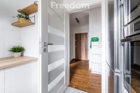 2 pokoje, balkon,PKP Grochów, SWPS, Przeworska 2B.
