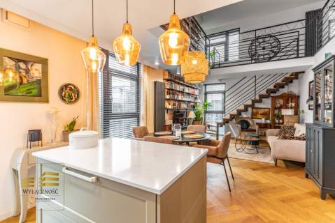Nowoczesny apartament z antresolą, Nałęczowska