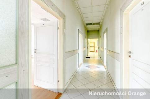 Nieruchomość pod biuro, placówkę medyczną