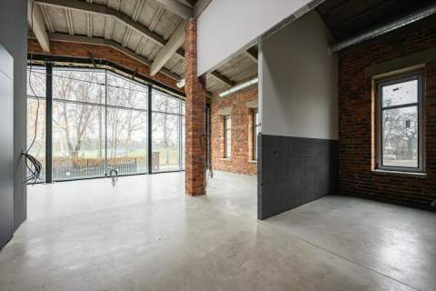 Lokal usługowy 200 m2 Stara Garbarnia Parking 