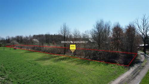 Działka budowlana 17 arów w Wołowicach