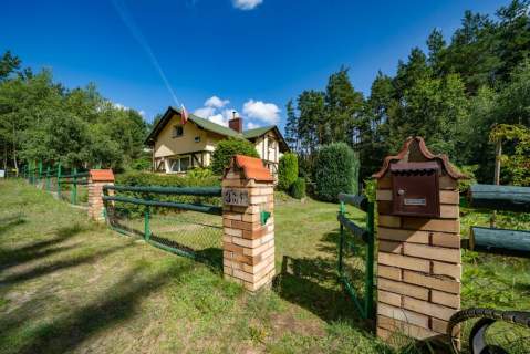 Rekreacja i całoroczny komfort   domek w lesie 