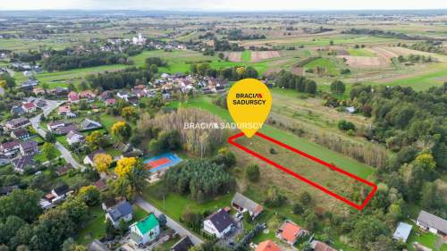 działkę budowlaną w Bratucicach