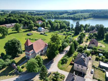 Mazury na wyciągnięcie ręki z ogródkiem kilka kroków od jezi
