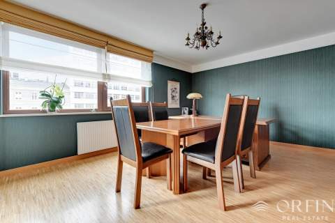 Apartament zaadoptowany na kancelarię w Transatlan