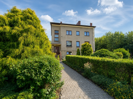 Dom z dużym potencjałem inwestycyjnym w Szczyrku 219 m