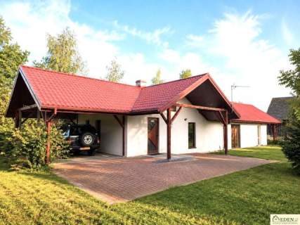 Dwa domy, budynek gosp. na działce 0,5 ha - Burzec, gm. Wojcieszków