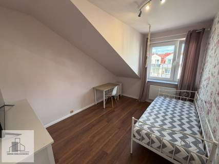 3 pokoje, duzy salon, balkon dodatkowe poddasze osiedle strzeżone