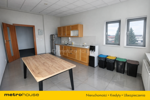 Lokal biurowy 250 m Warszawa, Wyczółki, klasa B