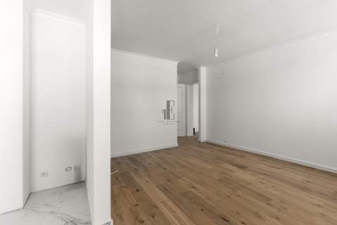 2 pokoje po remoncie saska kępa balkon