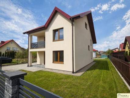 Sprzedam nowy dom o pow. 153 m2 przy ul. Konrada Wallenro w Łukowie
