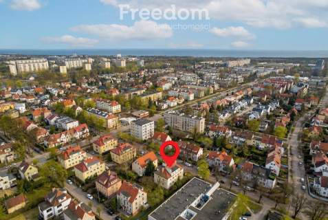 Dwa pokoje w odrestaurowanej kamienicy. Oliwa