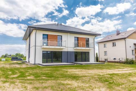 Połówka bliźniaka z działką 1500m2