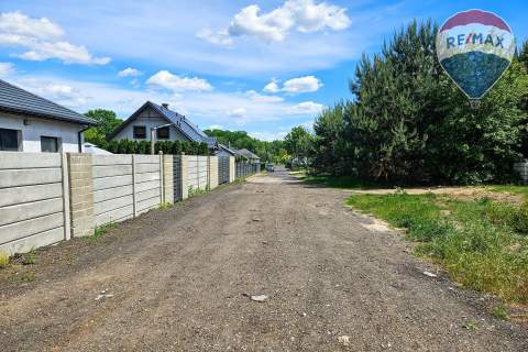 Działka budowlana 2630m2 z lasem