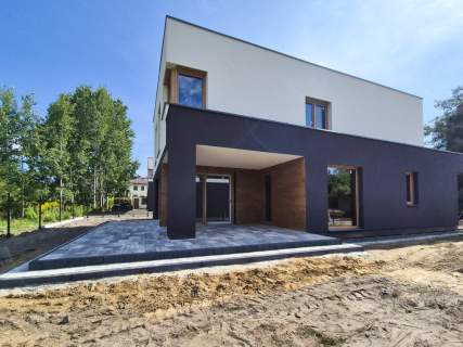 Stabika duże okna, zieleń, nowoczesny