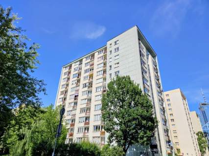 Na wynajem dwa pokoje z oddzielną kuchnią i balkonem