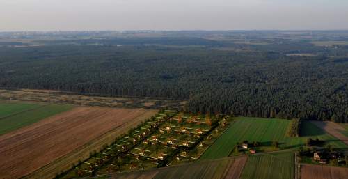 Dom parterowy wolnostojący w Charzynie przy lesie
