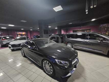 Salon samochodowy na wynajem 
