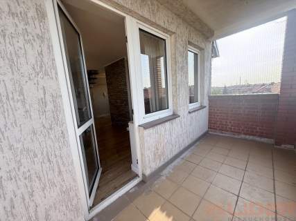 Dwupoziomowe, wyremontowane 53 m 2 balkony