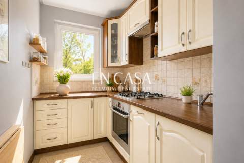 57 m 4 pokoje balkon Wola