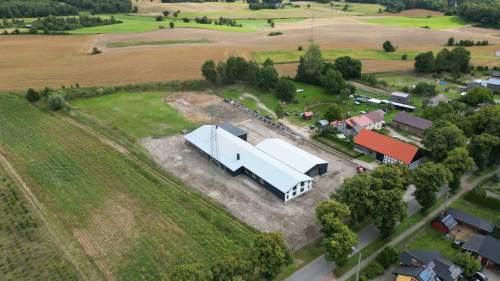 Hala 1200 m Plac 4000 m przy DK20 Moc 150 kW TIR