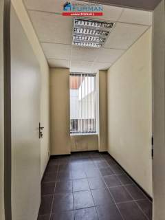 Lokal Biurowy, 56mkw, Piątkowska, parter biurowca