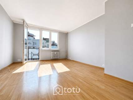 200m Metro Kondratowicza-Grunt uregulowany-Balkon