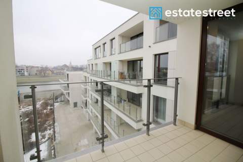 Garaż, siłownia, recepcja, widok na Wisłę