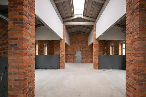 Lokal usługowy 200 m2 Stara Garbarnia Parking 