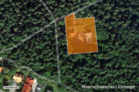 Działka inwestycyjna z zabudowaniami pod usługi