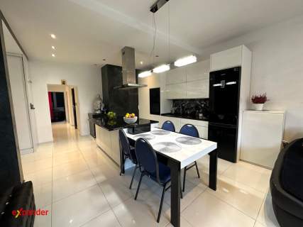 Luksusowy apartament z 4 pokojami Gotowy do wprowadzenia
