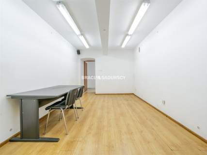 lokal 76m2, Kremerowska przy Karmelickiej
