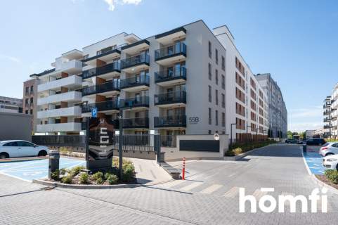 3pokoje, oddzielna kuchnia, garderobą, duży balkon