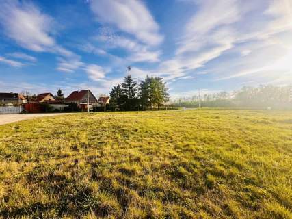 Działka budowlana 1393m Wierzbice PKP Media