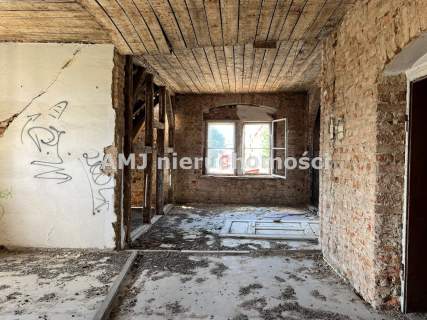 Przedwojenny dom typu willa w Kątach Wrocławskich
