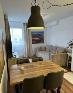 63 m 3 pokoje garderoba balkon garaż