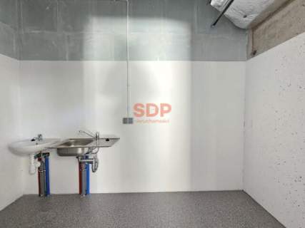 Lokal usługowy o powierzchni ponad 100 m2 Tarnogaj stan deweloperski