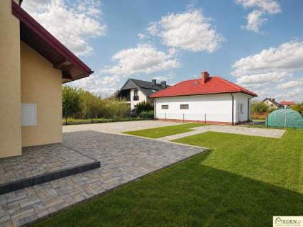 Sprzedam nowy dom o pow. 153 m2 przy ul. Konrada Wallenro w Łukowie