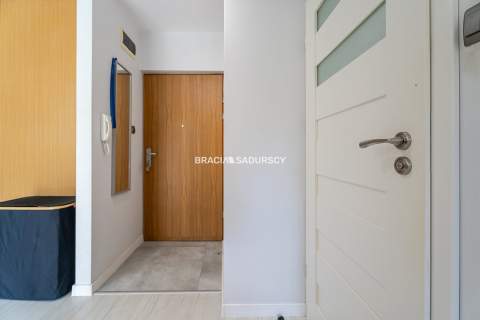 studio z oddzielną kuchnią/Ruczaj/duzo m.parkingow