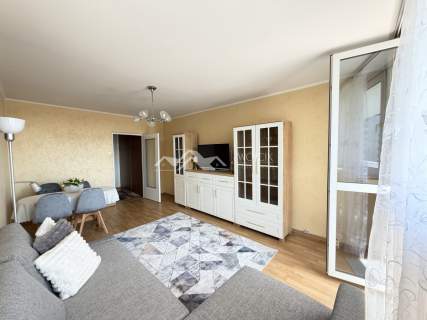 Naprzeciw Sky Tower/balkon/pokoje od podwórza
